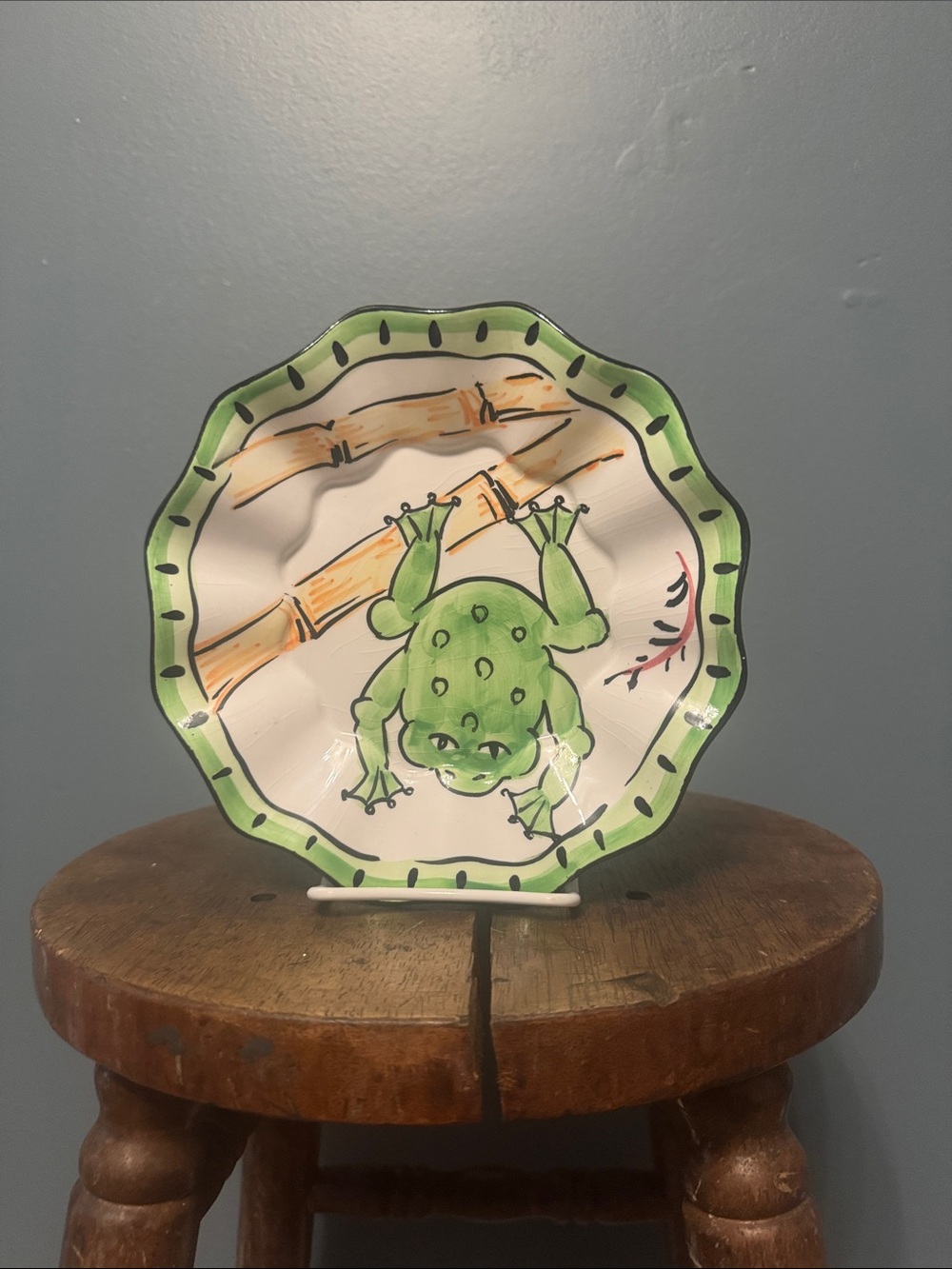 Bloomingdale's Green Frog Decorative Ceramic Plate